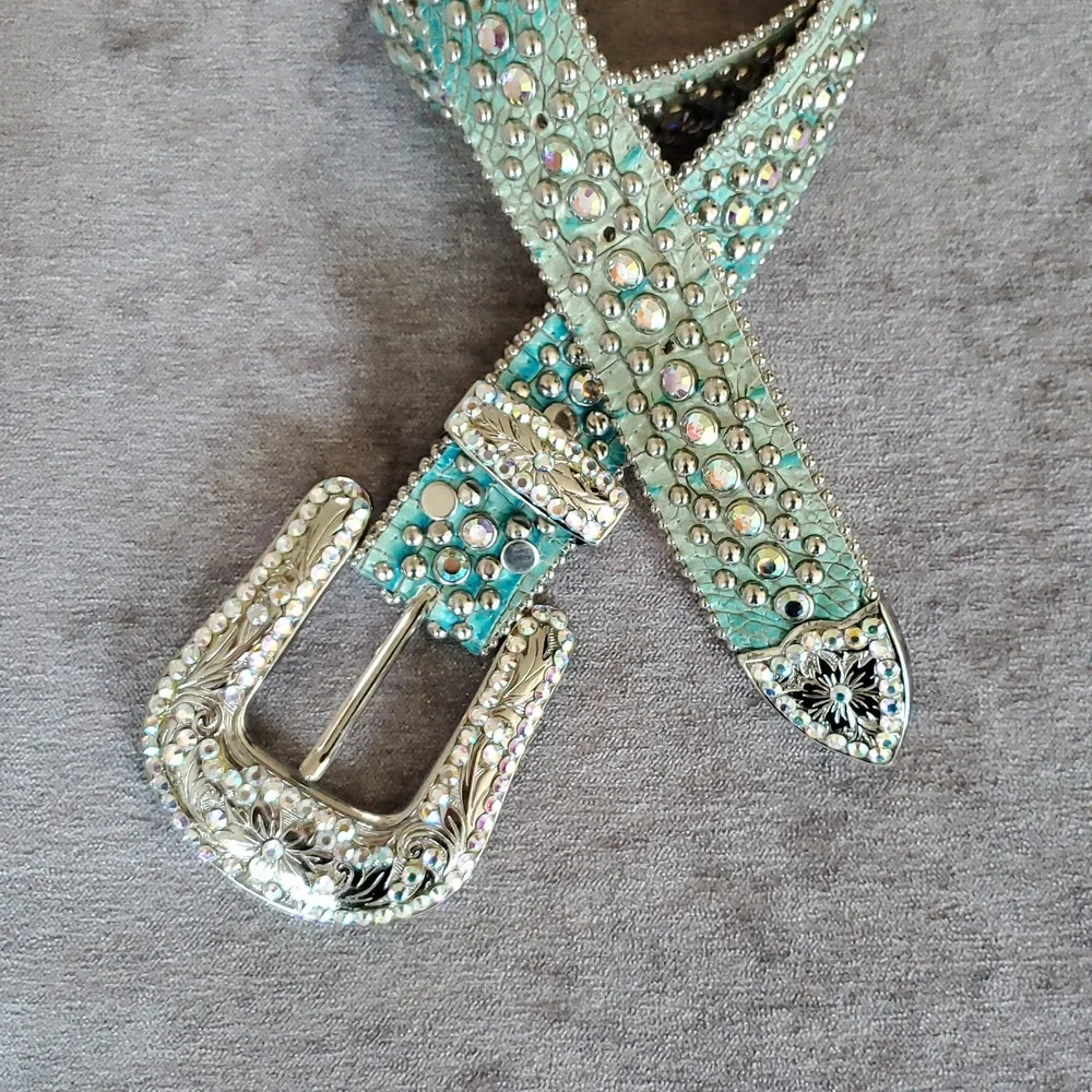 Exquisite b.b. simon Belt In Turquoise Italian Leather With Swarovski Crystals - Picture 3 of 11